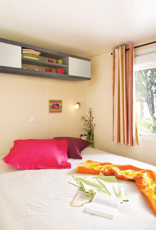 Camping De La Cote Des Legendes Brignogan-Plages Room photo